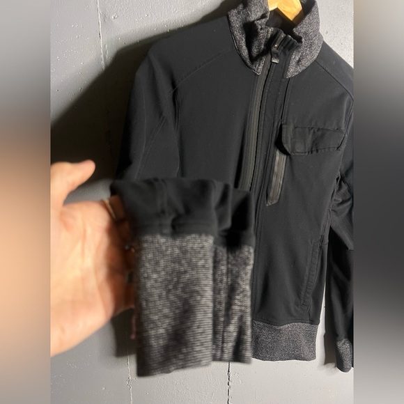 Lululemon post gravity Men’s  black Jacket in size M - Picture 5 of 9